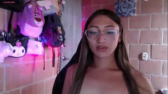 Image 3 of andrea_camila Stream on Chaturbate on 2 months ago
