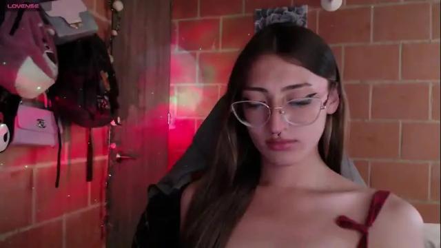 Image 3 of andrea_camila Stream on Chaturbate on 2 months ago