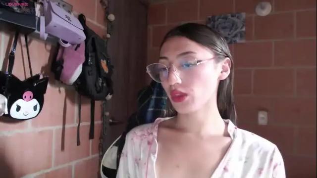 Image 2 of andrea_camila Stream on Chaturbate on 2 months ago