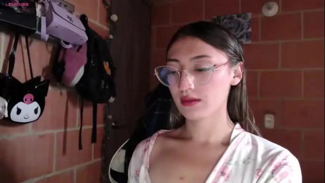 Image 8 of andrea_camila Stream on Chaturbate on 2 months ago