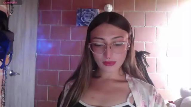 Image 12 of andrea_camila Stream on Chaturbate on 2 months ago