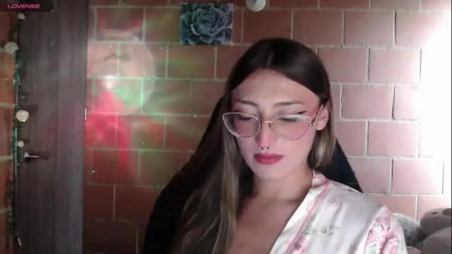 Image 4 of andrea_camila Stream on Chaturbate on 2 months ago