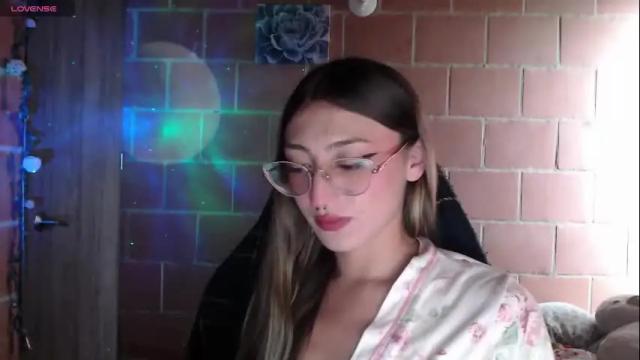 Image 6 of andrea_camila Stream on Chaturbate on 2 months ago