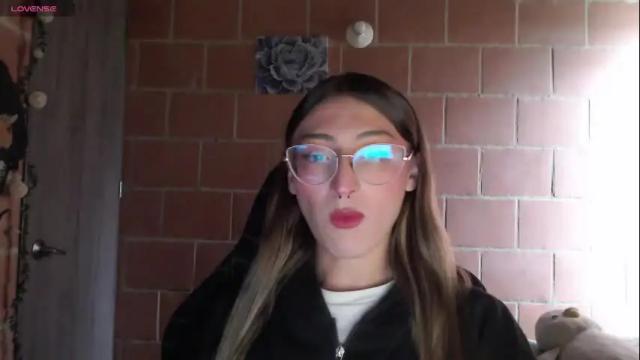 Image 2 of andrea_camila Stream on Chaturbate on 1 month ago