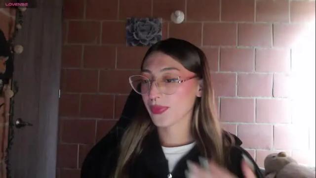 Image 3 of andrea_camila Stream on Chaturbate on 1 month ago