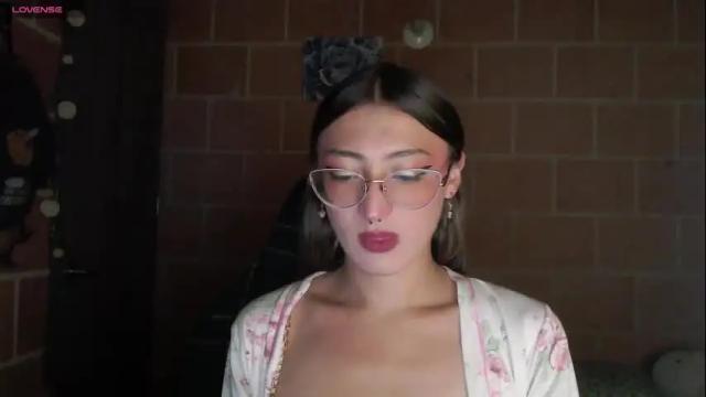 Thumbnail 1, andrea_camila's Stream at Chaturbate, 1 month ago