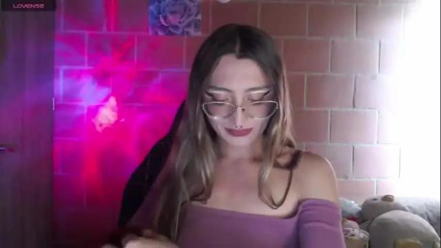 Image 3 of andrea_camila Stream on Chaturbate on 29 days ago