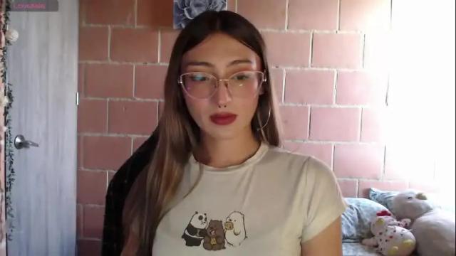 Image 10 of andrea_camila Stream on Chaturbate on 25 days ago