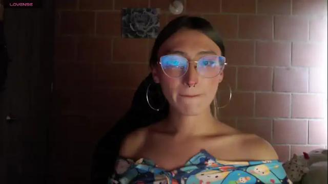 Image 10 of andrea_camila Stream on Chaturbate on 22 days ago