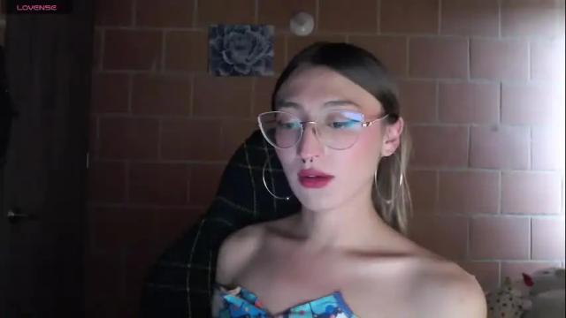 Image 2 of andrea_camila Stream on Chaturbate on 22 days ago