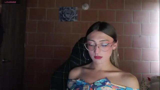 Image 6 of andrea_camila Stream on Chaturbate on 22 days ago
