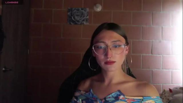 Image 8 of andrea_camila Stream on Chaturbate on 22 days ago