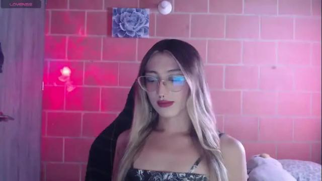 Image 6 of andrea_camila Stream on Chaturbate on 13 days ago