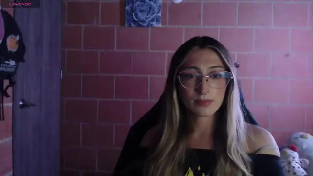 Image 12 of andrea_camila Stream on Chaturbate on 12 days ago