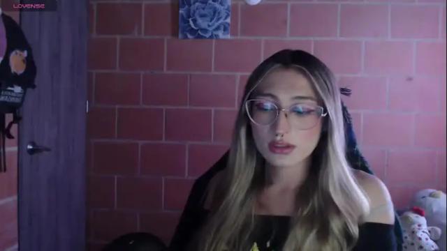 Image 8 of andrea_camila Stream on Chaturbate on 12 days ago