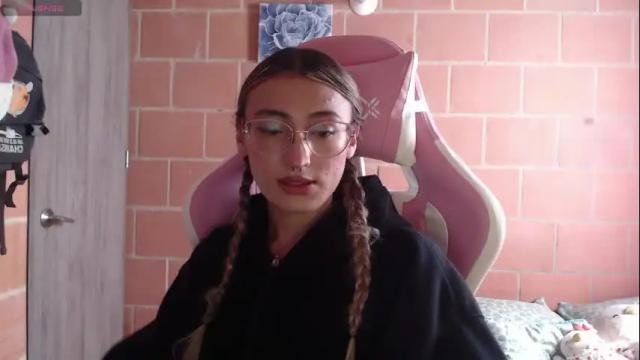 Image 8 of andrea_camila Stream on Chaturbate on 5 days ago