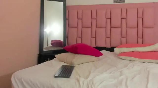 Image 6 of andrea_campillo Stream on Chaturbate on 15 months ago