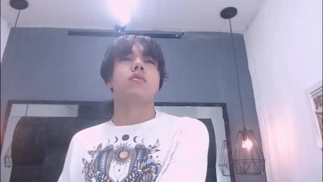 Image 2 of andrea_gill_ Stream on Chaturbate on 24 days ago