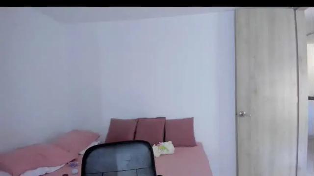 Image 10 of andrea_loaiza2 Stream on Chaturbate on 3 months ago