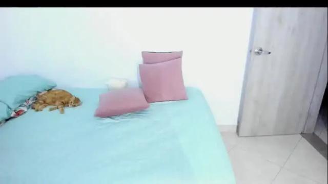 Image 3 of andrea_loaiza2 Stream on Chaturbate on 3 months ago