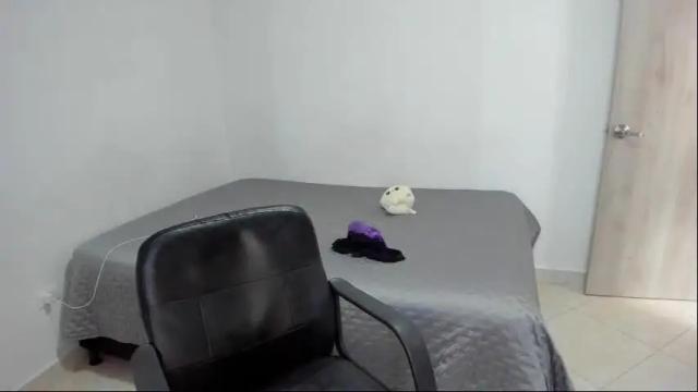 Image 12 of andrea_loaiza2 Stream on Chaturbate on 20 days ago