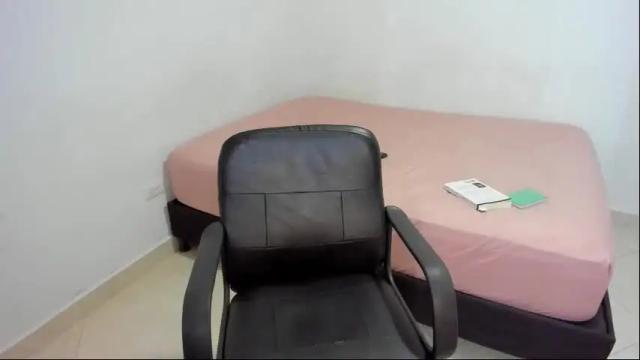 Image 10 of andrea_loaiza2 Stream on Chaturbate on 3 days ago