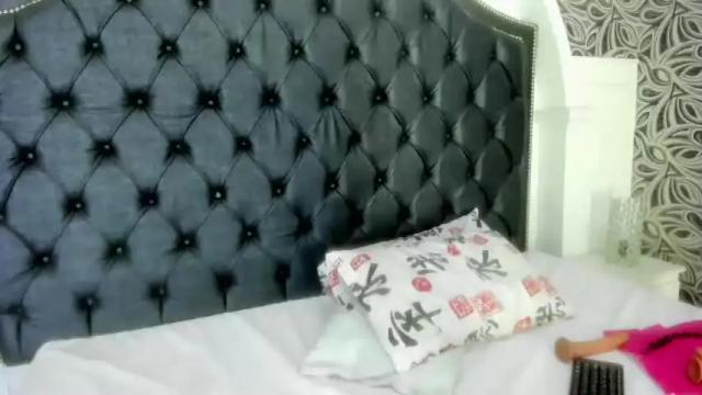 Image 10 of andrea_montenegr Stream on Chaturbate on 15 months ago