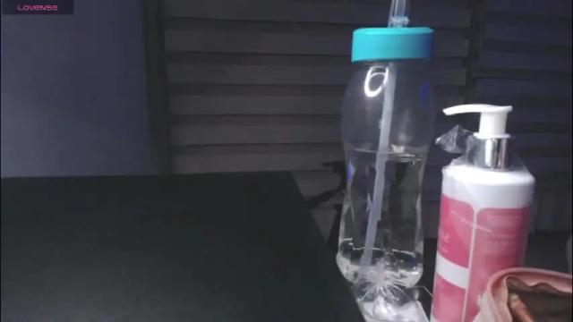 Image 2 of andrea_ramoss_ Stream on Chaturbate on 2 months ago