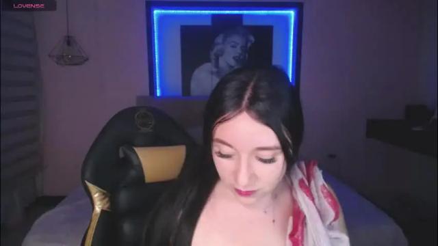 Image 3 of andrea_ramoss_ Stream on Chaturbate on 2 months ago