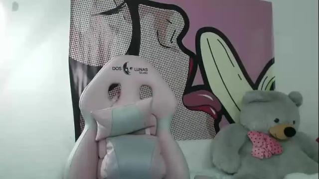 Image 2 of andrea_saenz_ Stream on Chaturbate on 1 month ago