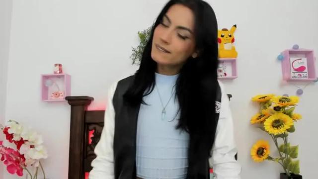 Image 6 of andrea_sexy_sun Stream on Chaturbate on 19 months ago