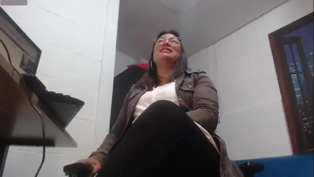 Image 6 of andrea_teacher Stream on Chaturbate on 22 days ago