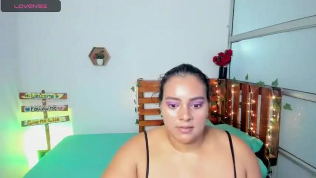 Image 7 of andreaa_walker Stream on Chaturbate on 18 months ago