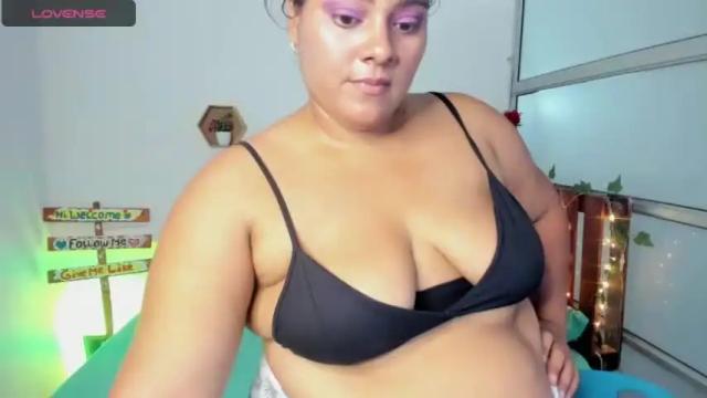 Image 8 of andreaa_walker Stream on Chaturbate on 18 months ago