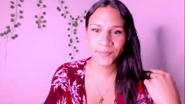Image 3 of andreaafoxx Stream on Chaturbate on 1 month ago