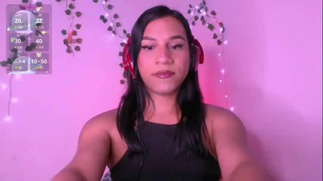 Image 10 of andreaafoxx Stream on Chaturbate on 6 days ago