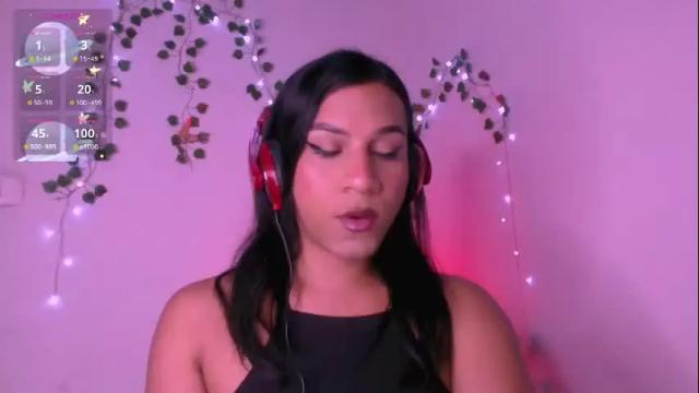 Image 3 of andreaafoxx Stream on Chaturbate on 6 days ago