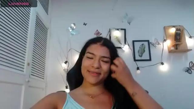 Image 4 of andreacollin Stream on Chaturbate on 14 months ago