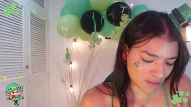 Image 2 of andreacollin Stream on Chaturbate on 14 months ago
