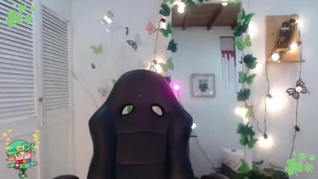 Image 2 of andreacollin Stream on Chaturbate on 14 months ago