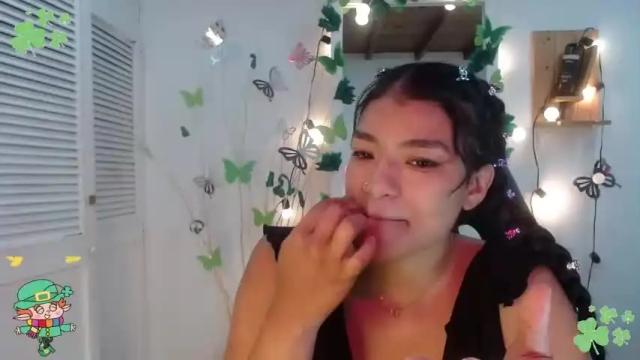 Image 4 of andreacollin Stream on Chaturbate on 14 months ago