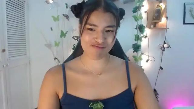 Image 3 of andreacollin Stream on Chaturbate on 14 months ago
