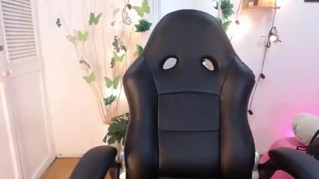 Image 4 of andreacollin Stream on Chaturbate on 14 months ago