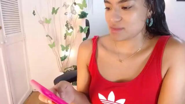 Image 6 of andreacollin Stream on Chaturbate on 14 months ago
