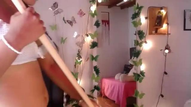 Image 7 of andreacollin Stream on Chaturbate on 14 months ago