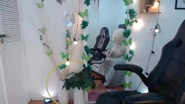 Image 7 of andreacollin Stream on Chaturbate on 13 months ago