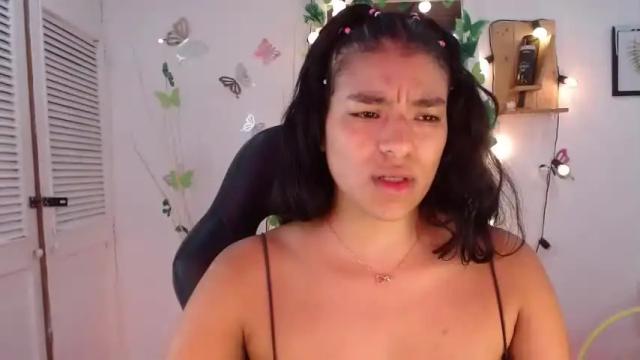 Image 8 of andreacollin Stream on Chaturbate on 13 months ago