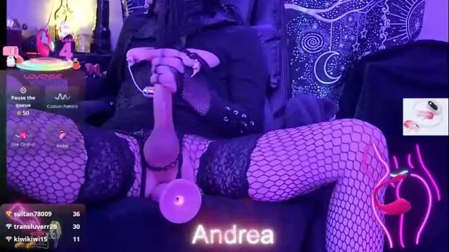 Image 12 of andreacrossed Stream on Chaturbate on 6 months ago