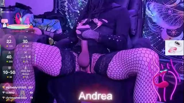 Image 8 of andreacrossed Stream on Chaturbate on 4 months ago