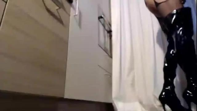 Image 3 of andreacum Stream on Chaturbate on 16 months ago